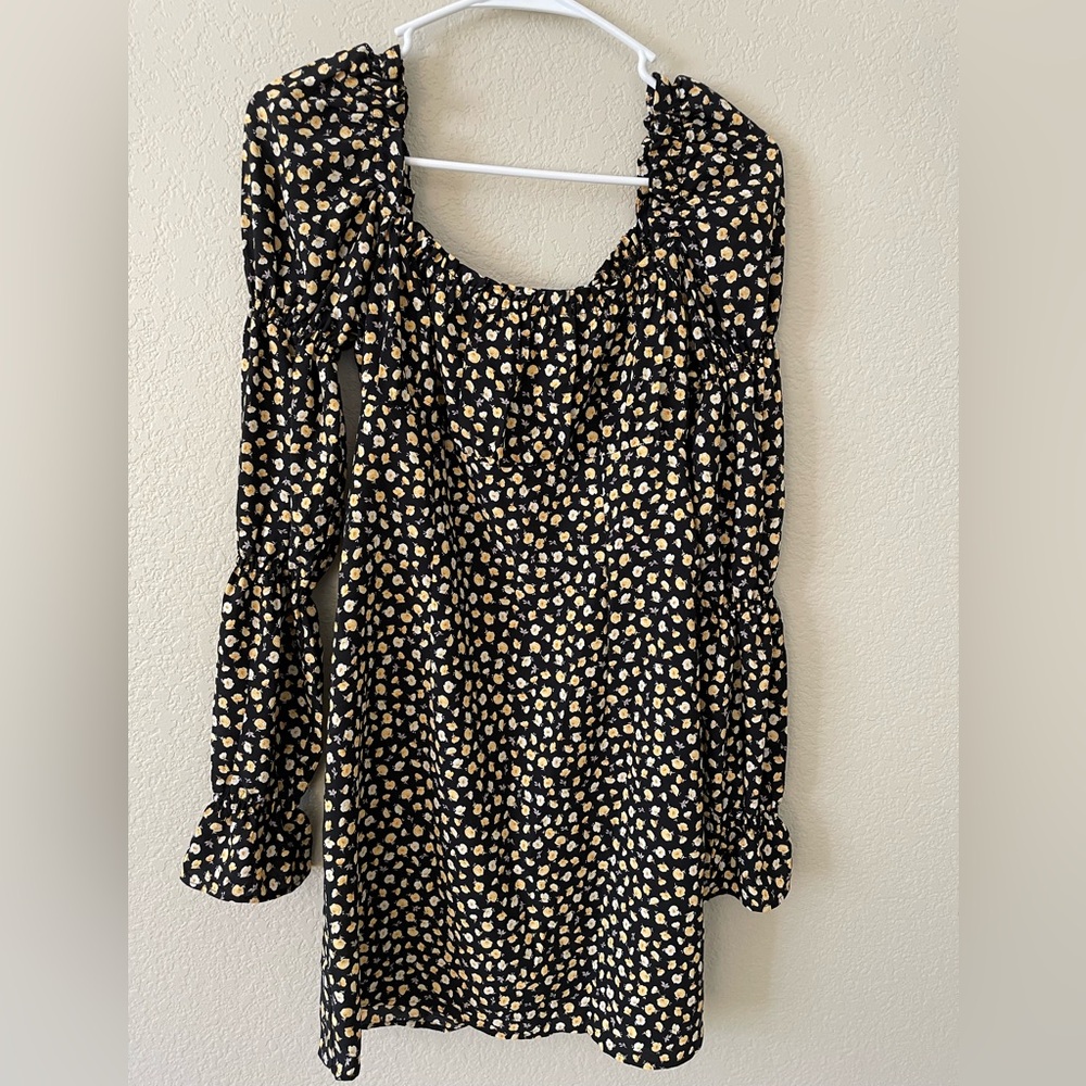 H&M Black and Cream Floral Print Balloon Long Sleeve Dress
